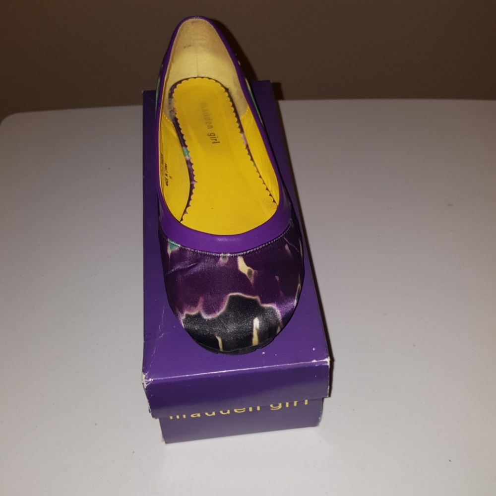 Madden girl flats